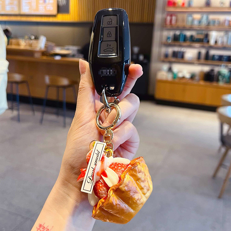 Creative PU Strawberry Egg Tar - Car Accessories In Japan 评论和价格