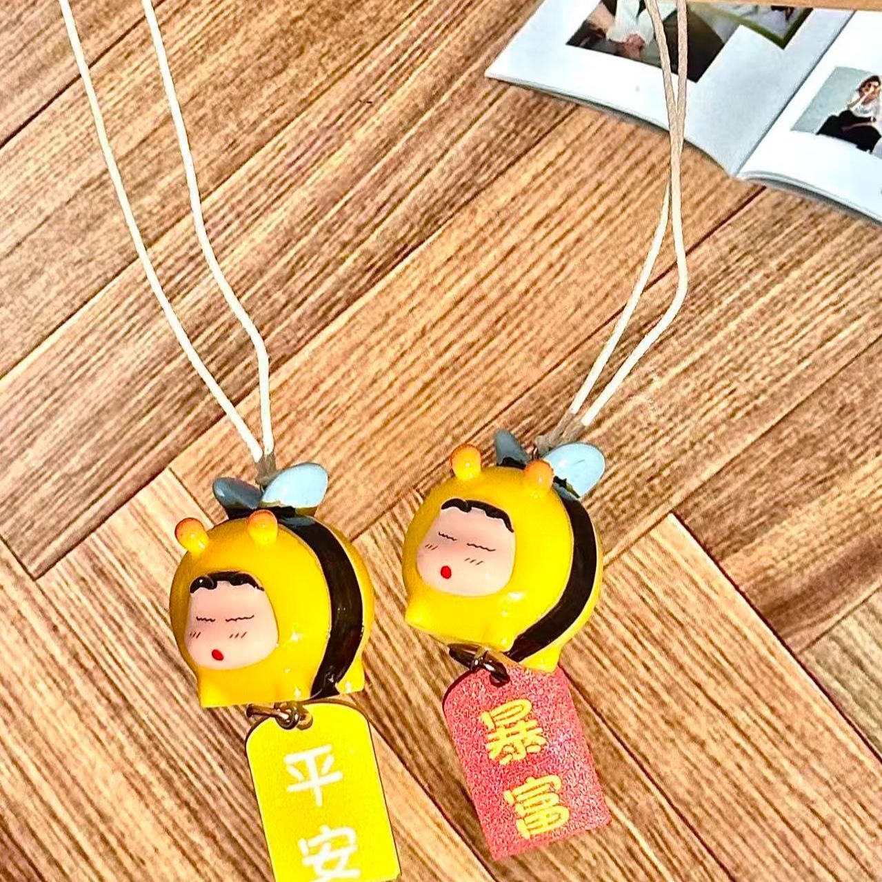 Crayon Shin-chan Bee Cosplay F - Car Accessories For Decoration 评论和价格